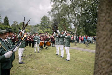 105-2024_05_23_Schuetzenfest_Ehrenmal-00105