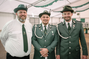 155-2024_05_23_Schuetzenfest_Ehrenmal-00155