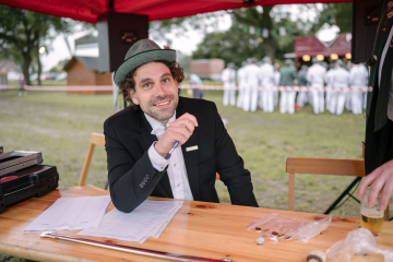 157-2024_05_23_Schuetzenfest_Ehrenmal-00157