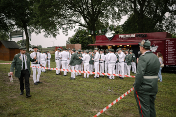 161-2024_05_23_Schuetzenfest_Ehrenmal-00161