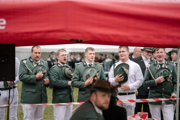 165-2024_05_23_Schuetzenfest_Ehrenmal-00165