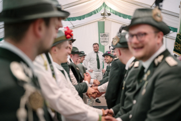 198-2024_05_23_Schuetzenfest_Ehrenmal-00198