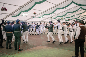 203-2024_05_23_Schuetzenfest_Ehrenmal-00203