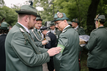 21-2024_05_23_Schuetzenfest_Ehrenmal-00021