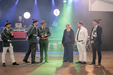 210-2024_05_23_Schuetzenfest_Ehrenmal-00210