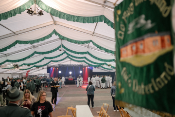 216-2024_05_23_Schuetzenfest_Ehrenmal-00216