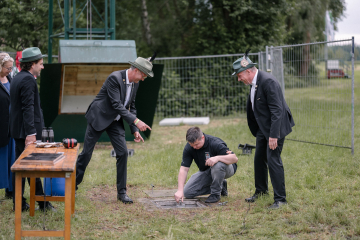 222-2024_05_23_Schuetzenfest_Ehrenmal-00222