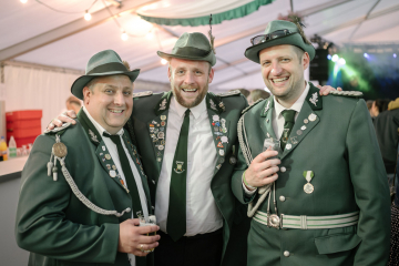 234-2024_05_23_Schuetzenfest_Ehrenmal-00234