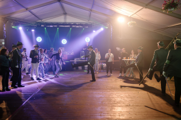 253-2024_05_23_Schuetzenfest_Ehrenmal-00253