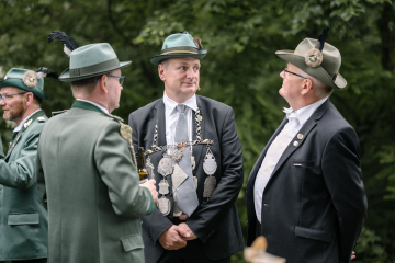 33-2024_05_23_Schuetzenfest_Ehrenmal-00033