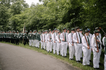 60-2024_05_23_Schuetzenfest_Ehrenmal-00060