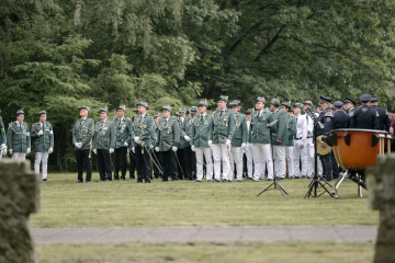 75-2024_05_23_Schuetzenfest_Ehrenmal-00075