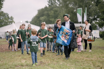 154-2024_05_25_Schuetzenfest_Festumzug-00154