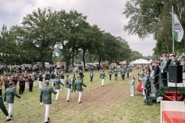 229-2024_05_25_Schuetzenfest_Festumzug-00229