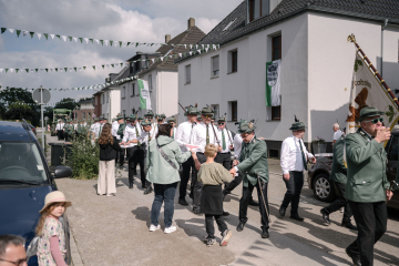 264-2024_05_25_Schuetzenfest_Festumzug-00264