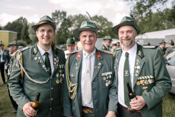 304-2024_05_25_Schuetzenfest_Festumzug-00304