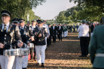346-2024_05_25_Schuetzenfest_Festumzug-00346