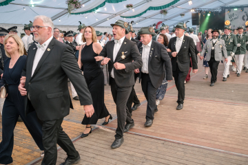 348-2024_05_25_Schuetzenfest_Festumzug-00348