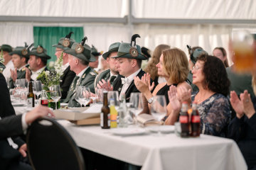 356-2024_05_25_Schuetzenfest_Festumzug-00356