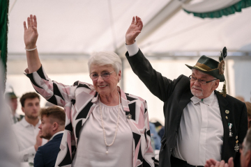 359-2024_05_25_Schuetzenfest_Festumzug-00359