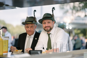 376-2024_05_25_Schuetzenfest_Festumzug-00376