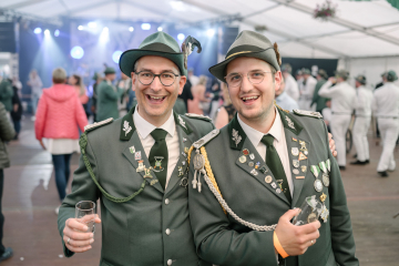 385-2024_05_25_Schuetzenfest_Festumzug-00385