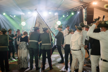 438-2024_05_25_Schuetzenfest_Festumzug-00439