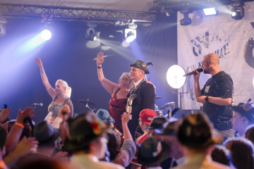 464-2024_05_25_Schuetzenfest_Festumzug-00465