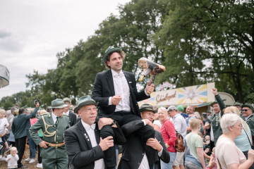 149-2024_05_26_Schuetzenfest_Vogelschiessen-00149